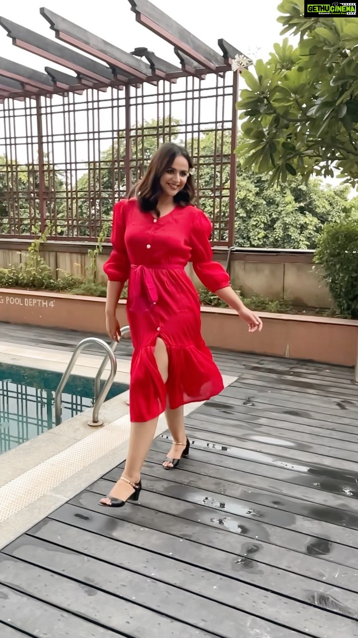 Prachi Tehlan Instagram - Launch of @nikonindiaofficial Z30 Hair: @asacademyofficial @shadabhair_educator Assisted By: @babymathur888 Makeup: @dilshad_stylist_official Assisted By: @preeti_make_over_ Managed By: @shashankmohan96 Wearing: @khushbooandpankaj Styled by: @fashket_by_vrinda #launchofNikonZ30 #Instagramtrends #fashion Gurugram