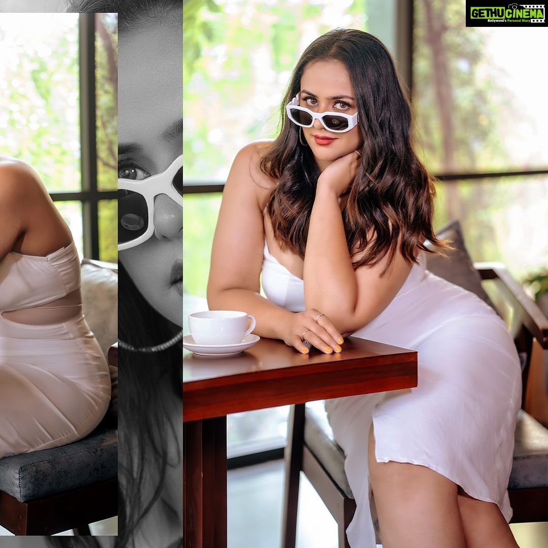 Prachi Tehlan Instagram - Coffee date anyone ? π CLICKED BY: @rbraymond_photography DOP: @jyothishkaviraj_dop ASSISTANT: @mr.akhi_ WEARING: @aydhaboutique_ ACCESSORIES: @aldo_shoes MUAH: @rajeshkodungallurmakeupstudio Assistant MUAH: @_ary___a_am_mu__z Location: @wildbuffscoffee Kochi, India