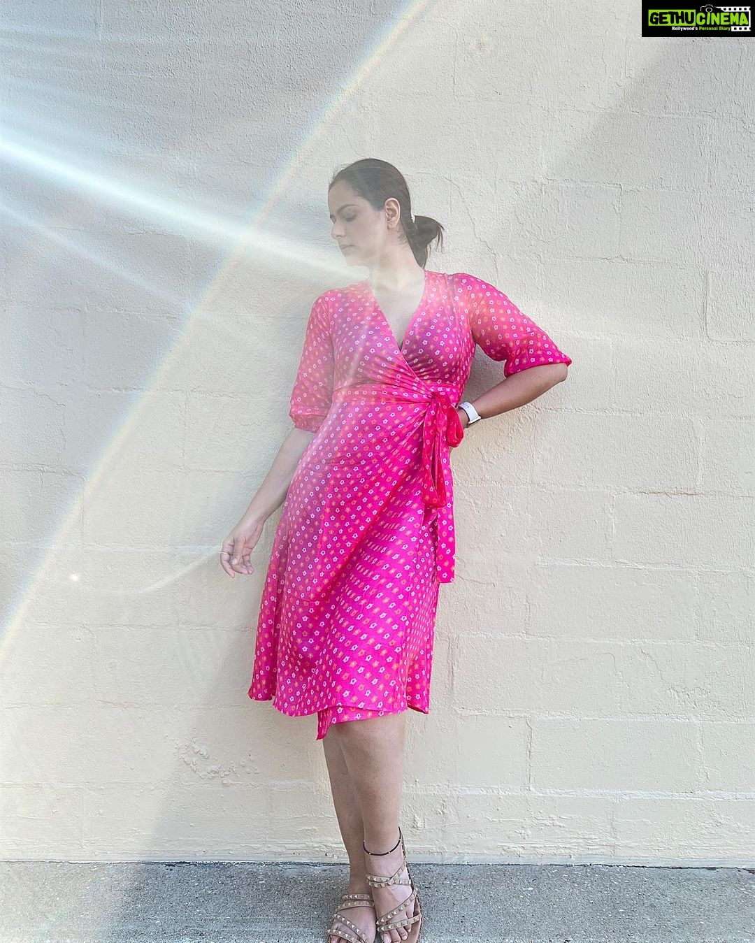 Prachi Tehlan Instagram - Stop me if you can ! Catch me if you can ! I’m not settling for anything less in this lifetime 💓 @thejaipurstory x @sonyashaikh #sportswoman #actress #livinglife #pinksuites #lovepink #NYC New York City, N.Y.