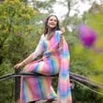 Prachi Tehlan Instagram – My love for vibrant Color’s and sarees 🩷

Wearing : @thira_wavesofdrapes 
Location: @parakkatnatureresortmunnar 
Clicked By: @amal.nef Munnar,kerela