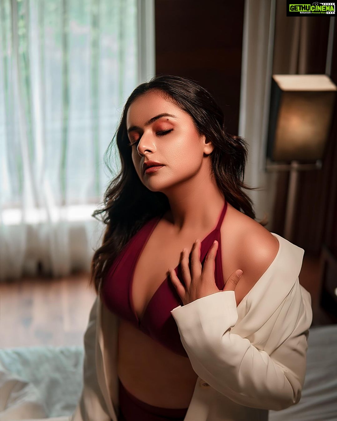 Prachi Tehlan Instagram - Being in love with yourself 🔥 CLICKED BY: @nova_photography___ STYLED BY: @mua_alisha_official MUAH: @mua_alisha_official DOP: @cinematographer_jibin_dev RETOUCH: @reenusbabu.retoucher #photoshootseries #kochi #love #bikinishoot Kochi, India