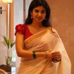Pragya Nagra Instagram - Yamuna🌺 PC @letstalkmalayalam Location @holidayinn_cochin #keralagirls #malayaligirl #malayalamcinema #malayalammovie #onamsaree #telugugirls #teluguammayi #teluguactress #tamilgirls #telugugirl #telugucinema#tollywood #biggbosstelugu #telugureels #trending #hyderabad #telugustatus #teluguhot #tamilgirl #tamilponnu #telugumovies #telugusongs #telugubgm #samantha #tamilheroine