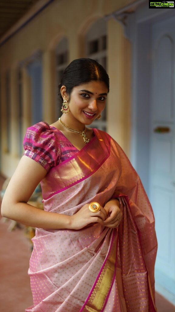 Pragya Nagra Instagram - This Diwali, step into the festivities with ‘Sanjavi,’ a stunning Kanjivaram silk saree in subtle pink, adorned with delicate gold motifs and an opulent gold-woven pallu, capturing the essence of the festival of lights. It’s a celebration of tradition and grace. As you light up your home with diyas and lamps, let ‘Sanjavi’ light up your style. The subtle pink hue exudes elegance, while the magenta border adds an elegant contrast. Complete your look with the matching magenta blouse piece, and you’re all set to make a statement at Diwali gatherings. Let ‘Sanjavi’ be your companion in embracing the radiance and tradition of Diwali. Wishing you a sparkling and joy-filled Diwali! Shop now: https://taribygayatri.com/product/sanjavi/ Captured and edited: @chitrapriyadarshini Model: @pragyanagra Makeup: @m.m_by_madonna Saree: @taribygayatri Stylist: @taribygayatri Location: @chettinadhotels_ #SareeStoryUnveiledByTari #sydneysareeshops #taribygayatri #sareelove #sydneysareelover #tamilweddingssydney #sydneysareegallery