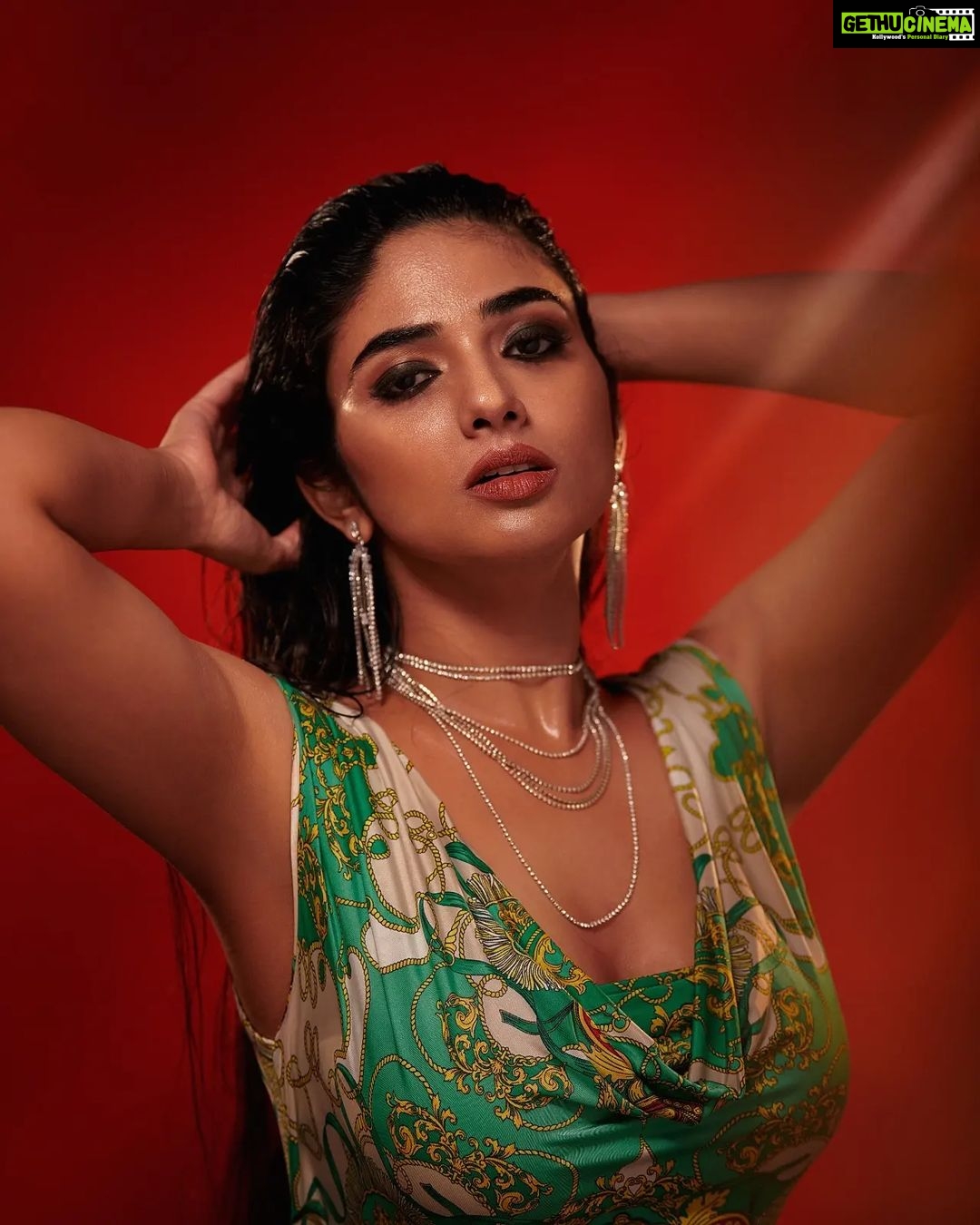 Pragya Nagra Instagram - GONE GIRLš„µ STARRING @pragyanagra Photography and post production @plan.b.actions by @jibinartist Styling @styled_by_arundev Wearing @devraagh Makeup: @makeup_by_shibinantony Studio @maxxocreative , @studio_maxxo PR @maxxo_celebrity Special thanks to @huwais.majeed #keralagirls #malayaligirl #malayalamcinema #malayalammovie #onam #telugugirls #teluguammayi #teluguactress #tamilgirls #telugugirl #telugucinema#tollywood #biggbosstelugu #telugureels #trending #hyderabad #telugustatus #teluguhot #tamilgirl #tamilponnu #telugumovies #telugusongs #telugubgm #samantha #tamilheroine