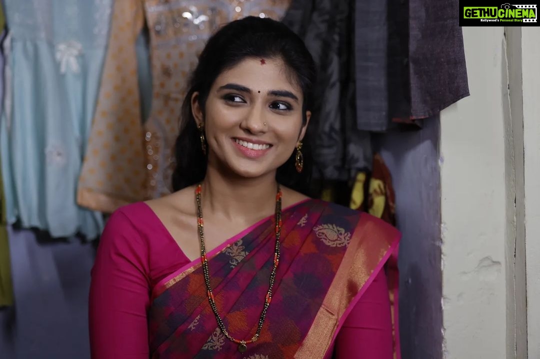 Pragya Nagra Instagram - Different shades of Yamuna🦋 ✨️NADIKALIL SUNDARI YAMUNA✨️ PC @santhosh_pattambi1 Thanks for sharing the images @yellow_tooths 💫 @dhyansreenivasan @ajuvarghese @nirmal.palazhi @kalabhavan_shajohn @navas.vallikkunnu @unniraj2019 @rajeshazhikodan @aneeshgopalz @sohan_seenulal @aami_thasnim @vijesh_panathur @unnivellora @faisal_ali_dop @arunmuraleedharan_musical @sankarsharmaofficial @harinarayanan.b.k @manumanjith_s @sajeevchandiroor @sujithmattannur @jayanpoonkulam @prijin_jessy @anildev.k.nadesan @rathin_radhakrishnan @artmaniac_the_punkbro @muralikunnumpurath @vkumar0629 marty.martin_ @ajith_george_ag #NadikalilSundariYamuna #DhyanSreenivasan #AjuVarghese #watermanmurali #waterman #cinematicafilms #vijeshpanathur #unnivellora #vilaskumar #simimurali #Malayalamdramamovie #Malayalamnewmovie #malayalamcinema #malayalamcinema2023 #malayalammovie2023 #dhyannewmovie #sudheesh #bhanumathipayyannur #muralikunnumpurath #AjayMangad #aneeshgopal #nirmalpalazhi #navasvallikkunnunadikalputha Taliparamba
