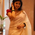 Pragya Nagra Instagram - Yamuna🌺 PC @letstalkmalayalam Location @holidayinn_cochin #keralagirls #malayaligirl #malayalamcinema #malayalammovie #onamsaree #telugugirls #teluguammayi #teluguactress #tamilgirls #telugugirl #telugucinema#tollywood #biggbosstelugu #telugureels #trending #hyderabad #telugustatus #teluguhot #tamilgirl #tamilponnu #telugumovies #telugusongs #telugubgm #samantha #tamilheroine