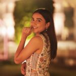 Prajakta Koli Instagram - Last night for @anitadongre ‘s #BeKindReWild ♥️ What a spectacular evening. Thank you @princessdiyakumarifoundation @anitadongre @kartikigonsalves 💜 … Wearing @anitadongre 📷- @roverdiaries_ City Palace, Jaipur