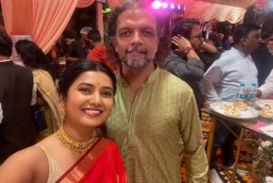 Prajakta Mali Instagram - #aboutyesterday 
.
सालाबादप्रमाणे यंदाचेही वर्षी “वर्षा बंगल्यावर” जाऊन गणरायाचं दर्शन घेतलं. 
.
मा. मुख्यमंत्री व मा. श्री श्रीकांत दादा शिंदे यांचे; आम्हा कलाकारांना घरी बोलावल्याबद्दल, अत्यंत प्रेमाने पाहूणचार केल्याबद्दल मन:पुर्वक आभार. ! 
.

स्वतःला भाग्यवान समजते की दरवर्षी महाराष्ट्राच्या मुख्यमंत्र्यांना समक्ष भेटता येतय, आपल्या समस्या- अडचणी त्यांच्यासमोर मांडता येतायेत. 
.
#भाग्यवान #मुख्यमंत्री #सण #गणेशोत्सव #latepost 
@cmomaharashtra_ 
@drshrikantshinde 
@mangeshdesaiofficia
तुझेही खूप खूप आभार. 🙏