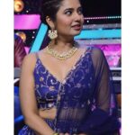 Prajakta Mali Instagram - Photoshoot चा आलाय कंटाळा… इतका की यावेळी फोटोसाठी खूर्चीवरून पण उठले नाहीये…🤪 . Designer म्हणाली full length photo पण post करावा लागेल; म्हणून शोधून शोधून चालू shoot मध्ये काढला गेलेला फोटो मिळवलाय…😅 . I am sure, प्रत्येक कलाकाराच्या आयूष्यात ही phase येत असणार.., . #दुखणी #कलाकारांची #compulsion #photoshoot actually a #boring #job…😂 . #model #actor #anchor #prajakttamali @🪻 . Lehenga - @pleatslabel Jewellery - @shillpapuriidesignerjewellery Styled by - @rajasidatar Assisted by - @_mansikadam13 Makeup - @mirrormajestymakeupacademy_ Hair - @seemaaofficial