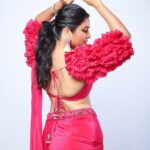 Prajakta Mali Instagram - Pink and curves.. 🌷 . By #saree #yog and #diet 🌸 . Saree - @kalkifashion x @mintandmilkpr Styled by - @rajasidatar @sheerlychic Assisted by - @sanayaa_vp Make up - @madhuradeokute Hair - @seemaaofficial Photos - @thepolaroid8