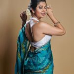 Prajakta Mali Instagram – खरा वाला #candid 🤪.
.
Last for the road…
Can’t #getover ..
.
#favourite #colour #saree #prajakttamali @🐠
.

Saree – @kalkifashion x @mintandmilkpr
Jewellery – @@shopravyaa
@vblitzcommunications
Styled by – @rajasidatar @sheerlychic
Assisted by – @sannayah_viiraj
Make up – @madhuradeokute
Hair – @seemaaofficial 
Photos – @thepolaroid8