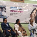 Prajakta Mali Instagram - “प्राजक्तप्रभा” दुसरी आवृत्ती प्रकाशनाला आज २ वर्ष पुर्ण झाली. #साहित्यपरिषदपुणे #memories . (१ली आवृत्ती १९ जुलै २०२१...) . जुलै २०२१ - जुलै २०२३ ह्या २ वर्षात “प्राजक्तत्रयी” पुर्ण…. हे post लिहीताना जाणवलं. #आईशप्पथ 🥰 . #देवाचीकृपा #तुमचाआशिर्वाद #बरीकर्म ह्याची फलश्रृती आणि काय… . @praveen_davane_ @ramdasphutane #milindjoshi 🙏 . #कविता #छंद #लिखाण #संवेदनशील #कलाकार #आवड #प्रेम #प्राजक्तप्रभा #prajakttamali @♥️