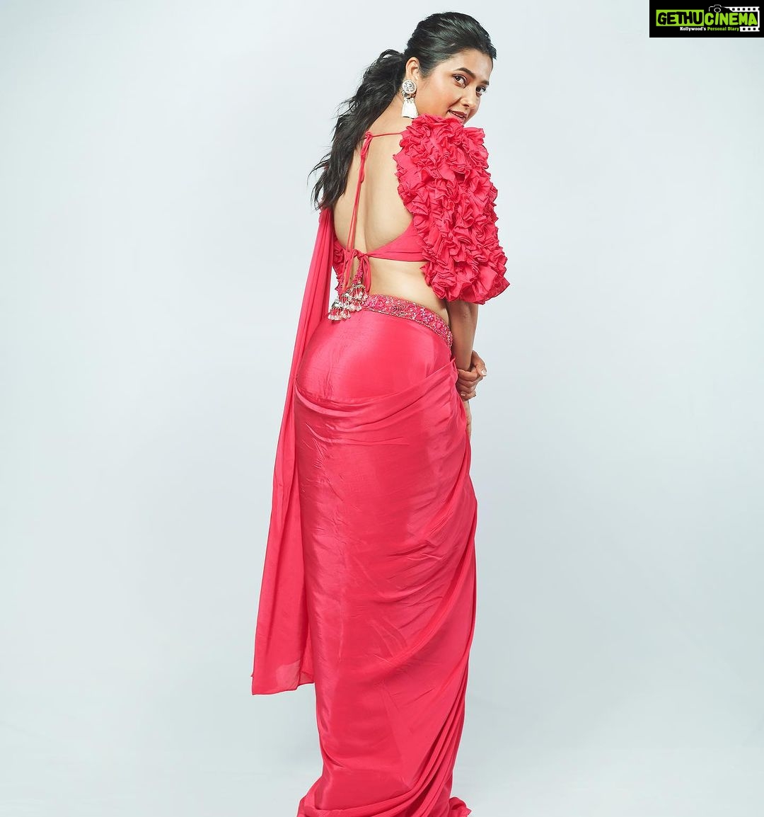 Prajakta Mali Instagram - Last but not the least…🌷 #cantgetover this #saree . #prajakttamali @🌷