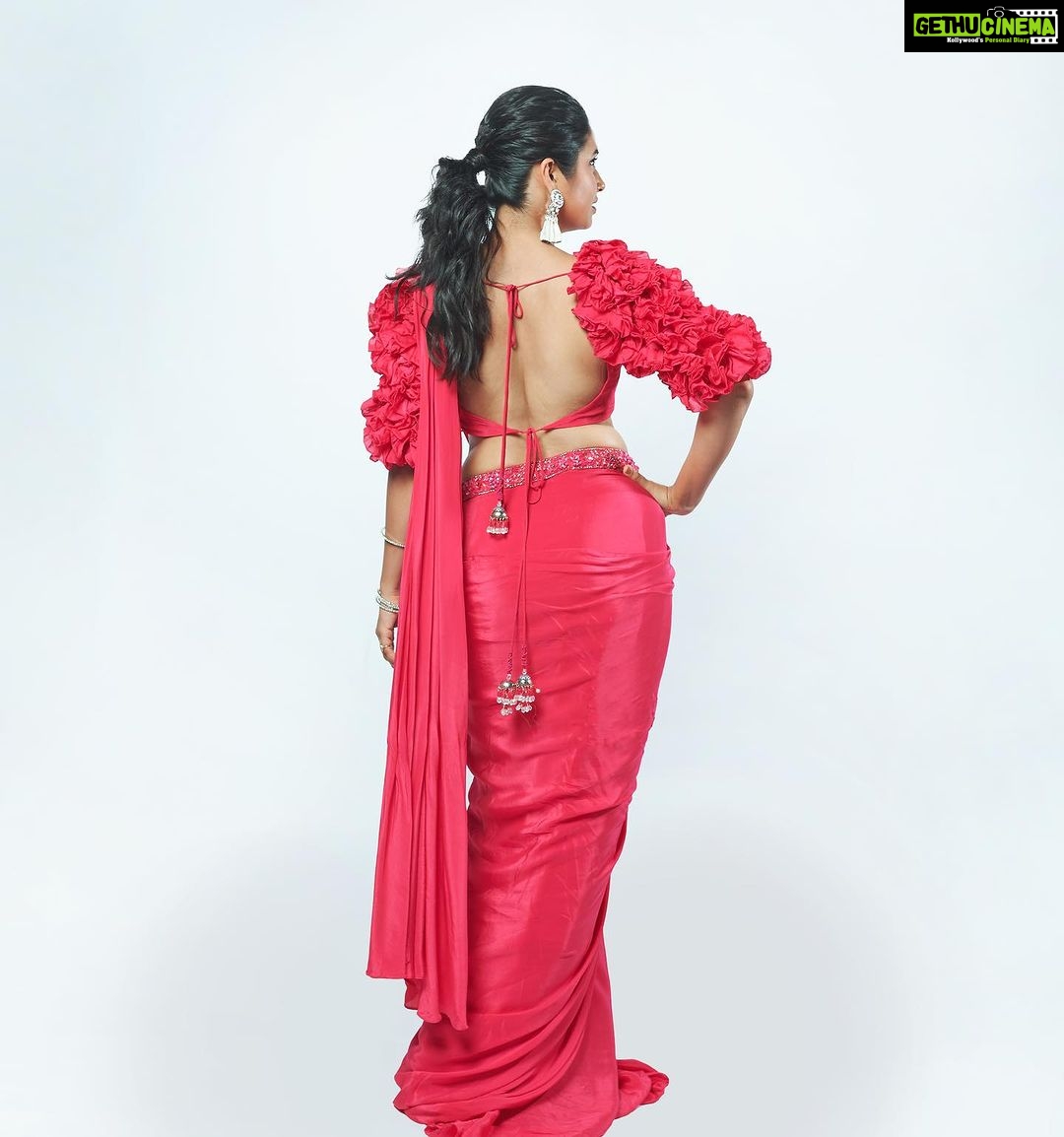 Prajakta Mali Instagram - Last but not the least…🌷 #cantgetover this #saree . #prajakttamali @🌷