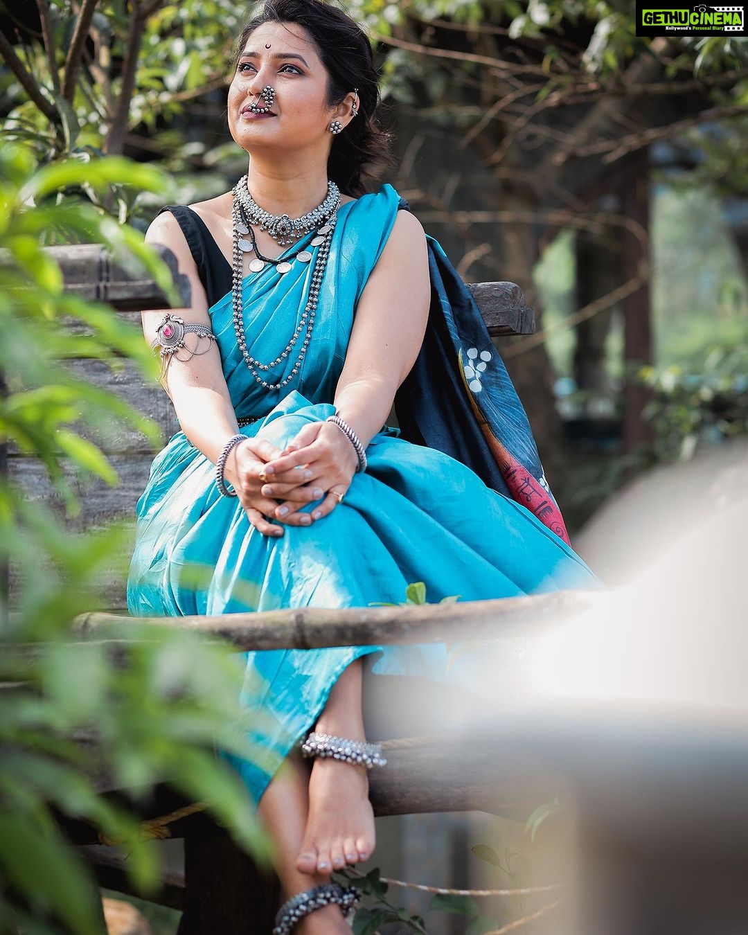 Prajakta Mali - 129.1K Likes - ह्रदयी प्रीत जागते..
जाणता अजाणता…..
.
#म्हाळसा #चांदी
१- #बेलपानटिक #जोंधळेमणीगुंड #कोयरीतोडे #कुडी #बाजूबंद #गुलाबकाटा
२- बुगडी #नथ #पुतळीहार #मोहनमाळ #गहूतोडे #गजरीपैंजण
३- गजरीपैंजण
४- कंबरपट्टा
#प्राजक्तराज #prajakttamali @♥️
