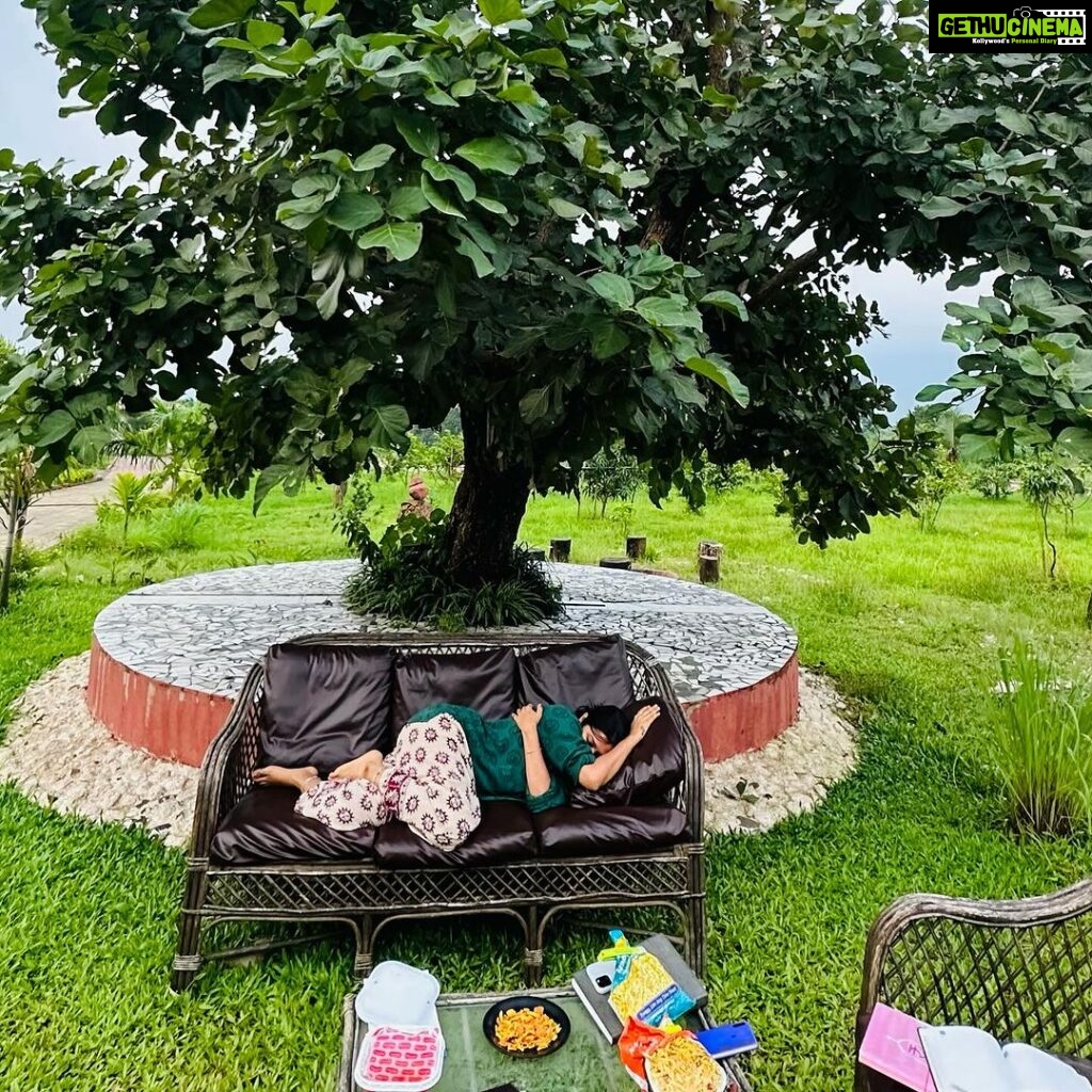 Prajakta Mali Instagram - याज साठी केला होता अट्टाहास… 🥰. . After every film release and film shoot ; Rest at “Kunj” will be a ritual. . #mandatory Coz nature heals you. Gives you peace and contentment 🌟. #muchneeded #prajaktakunj #prajakttamali @🌳🍀🍃