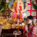 Prakruti Mishra Instagram - Ekadantaya Vakratundaya Gauri Tanayaya Dhimahi 🙏🏻 . . . . Got ready to meet Bappa wearing this stunning red suit and earrings by @labdhbypallavi 💕