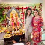 Prakruti Mishra Instagram - Ekadantaya Vakratundaya Gauri Tanayaya Dhimahi 🙏🏻 . . . . Got ready to meet Bappa wearing this stunning red suit and earrings by @labdhbypallavi 💕