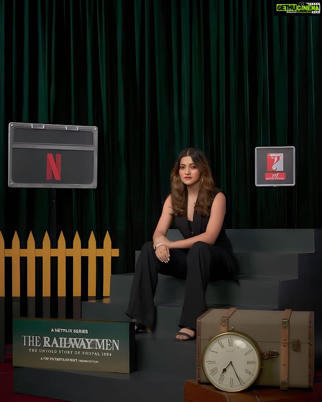 Prakruti Mishra Instagram - At the premiere of “The Railway men” on @netflix_in Produced by @yrf 👏🏼 “Less talk more action “ This is how i would describe my experience after watching “Therailwaymen” which is based on the #bhopalgastragedy . . . Get ready to witness some amazing performances by your favourite stars ✨ @kaykaymenon02 @babil.i.k @actormaddy #therailwaymenonnetflix #yashrajfilms #prakrutimishra PVR ICON: Infiniti Mall