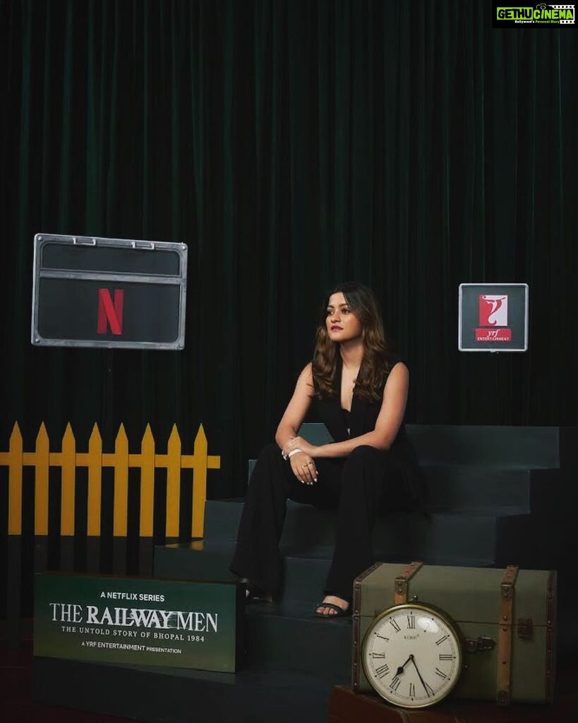 Prakruti Mishra Instagram - At the premiere of “The Railway men” on @netflix_in Produced by @yrf 👏🏼 “Less talk more action “ This is how i would describe my experience after watching “Therailwaymen” which is based on the #bhopalgastragedy . . . Get ready to witness some amazing performances by your favourite stars ✨ @kaykaymenon02 @babil.i.k @actormaddy #therailwaymenonnetflix #yashrajfilms #prakrutimishra PVR ICON: Infiniti Mall