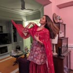 Prakruti Mishra Instagram - Swipe to see Your eco friendly Patakha 💥sing a song for you this Diwali 🪔 . . . . . . Pc @snehaa_pujari Wearing this gorgeous suit from @_twinkle_boutique_ ♥️