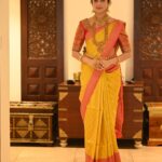 Pranitha Subhash Instagram - I love how India is so diverse and there are so many ways to look traditional . So many different looks based on where you come from, such different outfits, fabrics and jewellery across north south east or west of India. My favourite is the South Indian pattu saree with antique gold jewellery. What’s your favourite traditional Indian look?