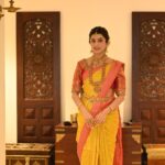 Pranitha Subhash Instagram - I love how India is so diverse and there are so many ways to look traditional . So many different looks based on where you come from, such different outfits, fabrics and jewellery across north south east or west of India. My favourite is the South Indian pattu saree with antique gold jewellery. What’s your favourite traditional Indian look?