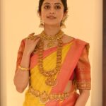 Pranitha Subhash Instagram - I love how India is so diverse and there are so many ways to look traditional . So many different looks based on where you come from, such different outfits, fabrics and jewellery across north south east or west of India. My favourite is the South Indian pattu saree with antique gold jewellery. What’s your favourite traditional Indian look?