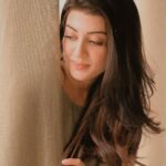 Pranitha Subhash Instagram - Bangalore Rains and this Song 🎵 have my heart ❤️ What’s your favourite retro song? (In any language - Kannada Telugu Tamil Hindi )