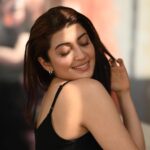 Pranitha Subhash Instagram - Live . Laugh . Wear sunscreen . Repeat