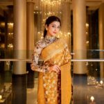 Pranitha Subhash Instagram - In @sabyasachiofficial ✨ At the @jwmarriottblr