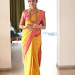 Pranitha Subhash Instagram - Nothing beats the classic South Indian look.. ✨ Jewellery @kalyanjewellers_official Pictures : @framesbyvikaskakolu Saree : @vijayalakshmisilks Blouse : @lathaputtanna