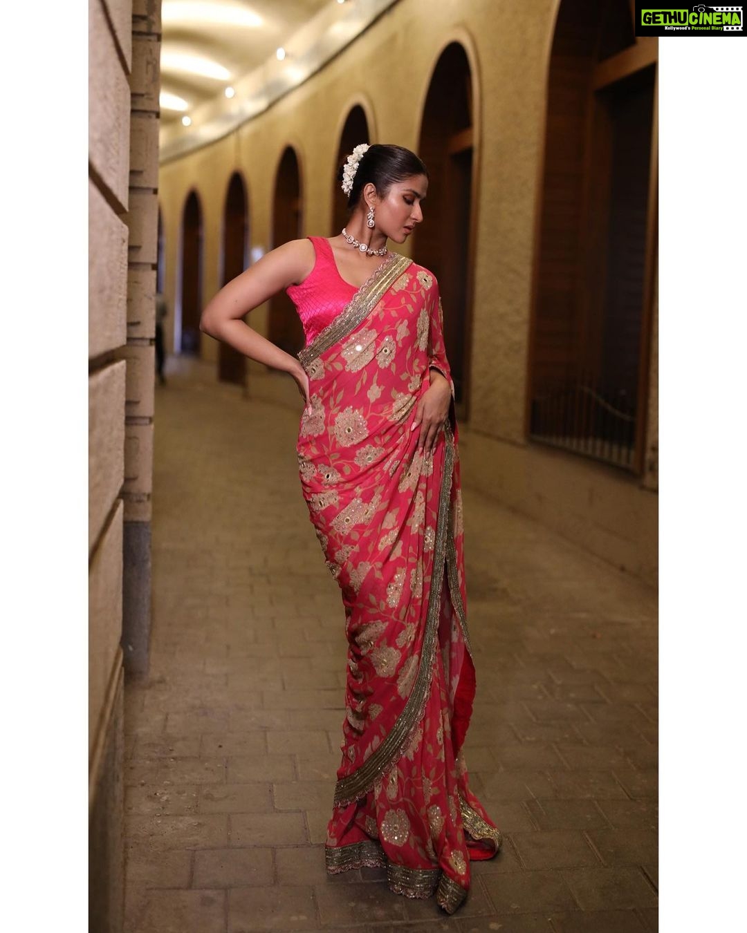 Pranutan Bahl Instagram - szn ๐ชโฅ๏ธ Saree- @paulmiandharsh @viralmantra Jewellery- @aquamarine_jewellery Photography- @swapnilnayak these are raw and youโre just amazing โ๏ธ Hair- @shyamchawan Make up- me ๐๐