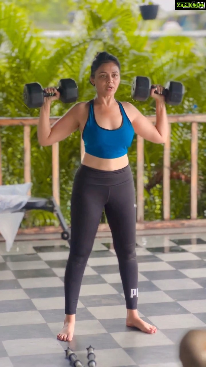 Prarthana Behere Instagram - 5 kgs dumbbells šŖš»ā¦. I think Iām on for it ā©ļø šš¤£šŖš»šš»