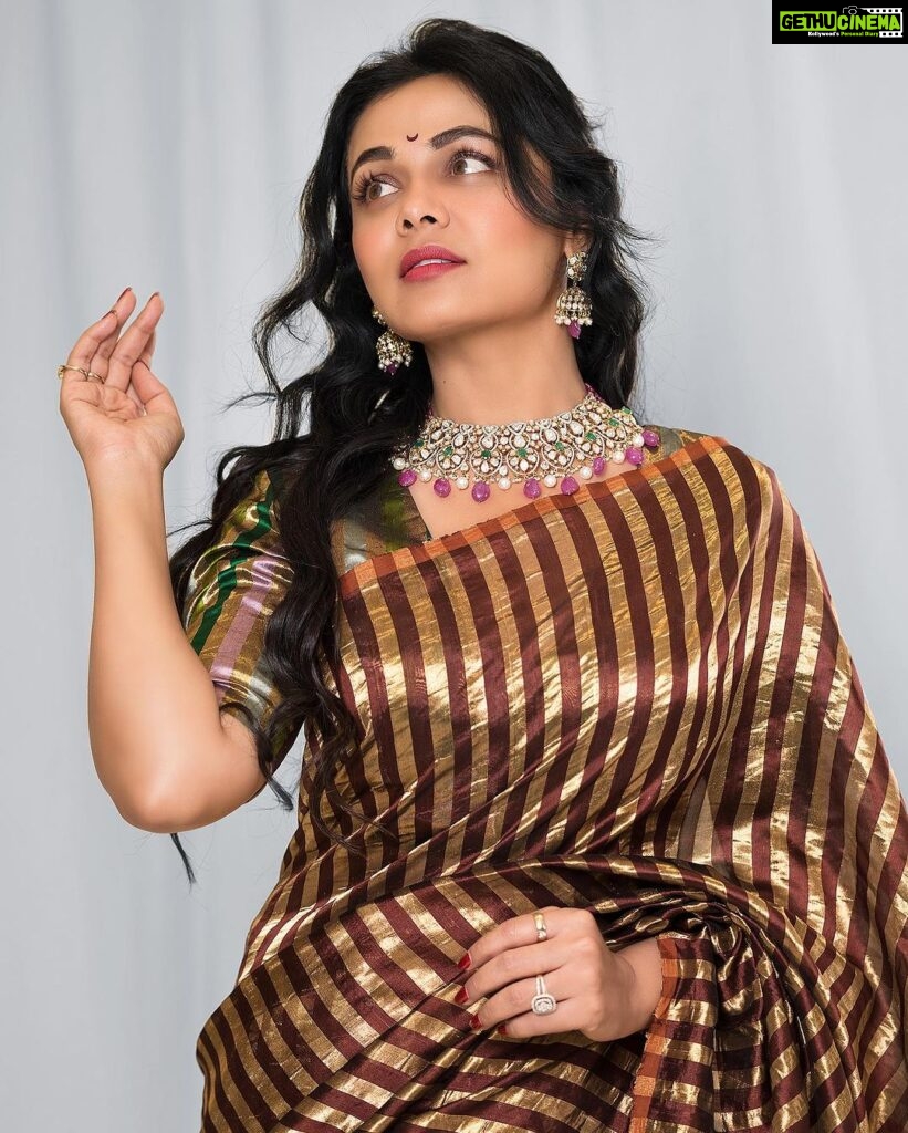 Prarthana Behere Instagram - Saree ❤️ Shoot For - @sasha_indulgeinelegance Styled by- @Snehal Balwadkar Photographer- @Lokesh bhoyar #prarthanabehere #sareelove #sashaindulgeinelegance