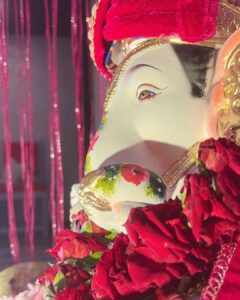 Prarthana Behere Instagram - 🌸 Bappa 🌸 #mazabappa #ganpatibappamorya #happiness #lifeisbeautiful #happyme #prarthanabehere Jewellery: @malabargoldanddiamonds