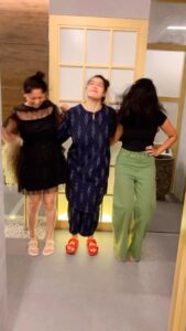 Prarthana Behere Instagram - Happy chocolate day 🤷🏻‍♀️🤷🏻‍♀️🤷🏻‍♀️ #nologic #kahihisambandhanahi 🙅🏻‍♀️🙅🏻‍♀️🙅🏻‍♀️…👭🏻🧍🏻‍♀️ #3musketeers #sonaleekulkarni #prarthanabehere @drbhagyashri_gupte #bffs #longtimenosee #friends Dermavilla