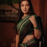Prarthana Behere Instagram - Old in heart and Old in soul 🖤 . Makeup By:- @mua_prachisabale Jewellery By:- @jizajewellerystudio Photography:- @gauravk6677 Sari @anushricrations12 Blouse @shilpjeet_fashion_studio Location @sumbaran_mystic Shoot organised by @jizajewellerystudio #prarthanabehere #happiness #newphotoshoot #newme #somethingforthefirsttime