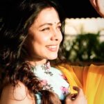 Prarthana Behere Instagram - 💛🌻🌻🌻🌻🌻 . @sarrikaaaaaa @ishansupriyamilind @sakshi_stylist