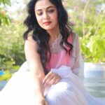 Prarthana Behere Instagram - 🤍🌸 . @ishansupriyamilind @sarrikaaaaaa @sakshi_stylist #lifeisbeautiful #happiness #photoshoot #newme #happyme #prarthanabehere