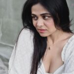 Prarthana Behere Instagram - 🤍🤍🤍🤍🤍♾… . @sarrikaaaaaa @ishansupriyamilind @sakshi_stylist #photoshoot #newme #prarthanabehere #happiness💕 #lifeisbeautiful #happyme
