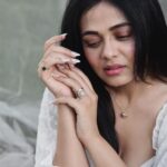 Prarthana Behere Instagram - 🤍🤍🤍🤍🤍♾… . @sarrikaaaaaa @ishansupriyamilind @sakshi_stylist #photoshoot #newme #prarthanabehere #happiness💕 #lifeisbeautiful #happyme