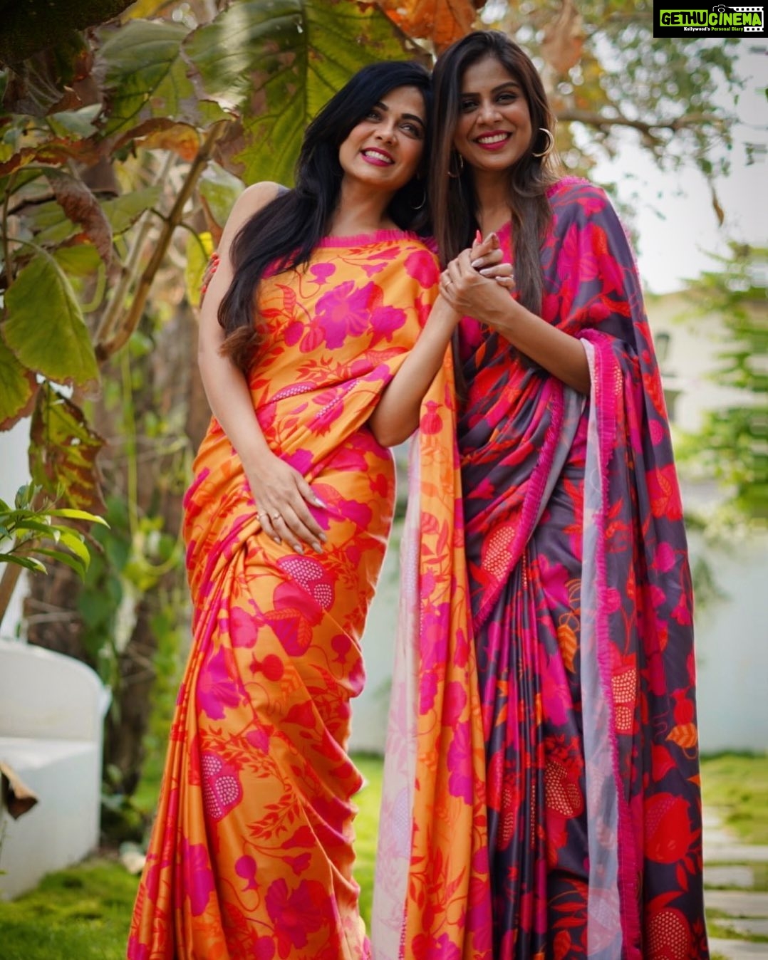 Prarthana Behere Instagram - “We नारी " ... stay tuned !!!!! . . #wenaaree #weनारी #ganpatibappamorya #newyear #newbeginnings #happiness