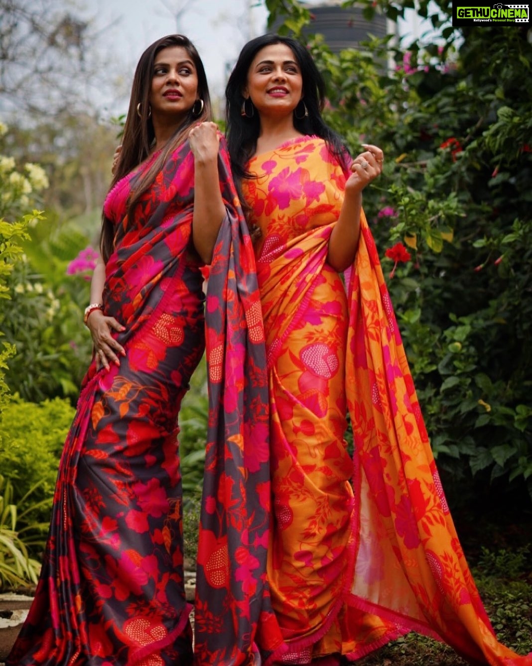 Prarthana Behere Instagram - “We नारी " ... stay tuned !!!!! . . #wenaaree #weनारी #ganpatibappamorya #newyear #newbeginnings