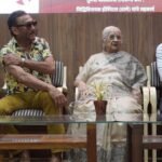 Prarthana Behere Instagram - थॅलेसीमिया : हा एक असा आजार आहे जो मुलानं मध्ये जन्मापासूनच असतं. आणि जन्मल्याच्या 3 महिन्यानंतर त्याचे लक्षण दिसून येतात. तज्ज्ञ सांगतात की या आजारामध्ये बाळाच्या अंगात रक्ताची कमी होऊ लागते. जेणे करून त्याला बाहेरून रक्त पुरवठा करावा लागतो. त्यामुळे शरीरात हिमोग्लोबिनची कमतरता येते. वारंवार रक्त द्यावे लागल्यामुळे शरीरात जास्त प्रमाणात लोह तत्त्व जमा होतं जे पुढच्या आयुष्यात हृदयासाठी प्राणघातक ठरू शकतं. दरवर्षी 8 मे रोजी जगभरात जागतिक थॅलेसीमिया दिन साजरा केला जातो. आणि आज ही संधी माल मिळाली.... Thank you @apnabhidu for giving me this opportunity to be a part of this event today …. हा दिवस साजरा करण्यामागचा उद्देश या दुर्मिळ आजाराबद्दल जनजागृती करणे हा आहे. Let's Fight against Thalassemia and Donate Blood 🩸 😇🙏🏻 #thalassemia #thalaseemiaday #8thmay