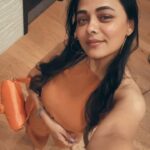 Prarthana Behere Instagram - Jollity….. 💕 @gayatri.vanshil @komal__thanki . #happylife #lifeisbeautiful #💕♾