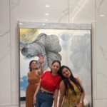 Prarthana Behere Instagram - Jollity….. 💕 @gayatri.vanshil @komal__thanki . #happylife #lifeisbeautiful #💕♾