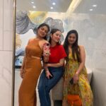 Prarthana Behere Instagram - Jollity….. 💕 @gayatri.vanshil @komal__thanki . #happylife #lifeisbeautiful #💕♾