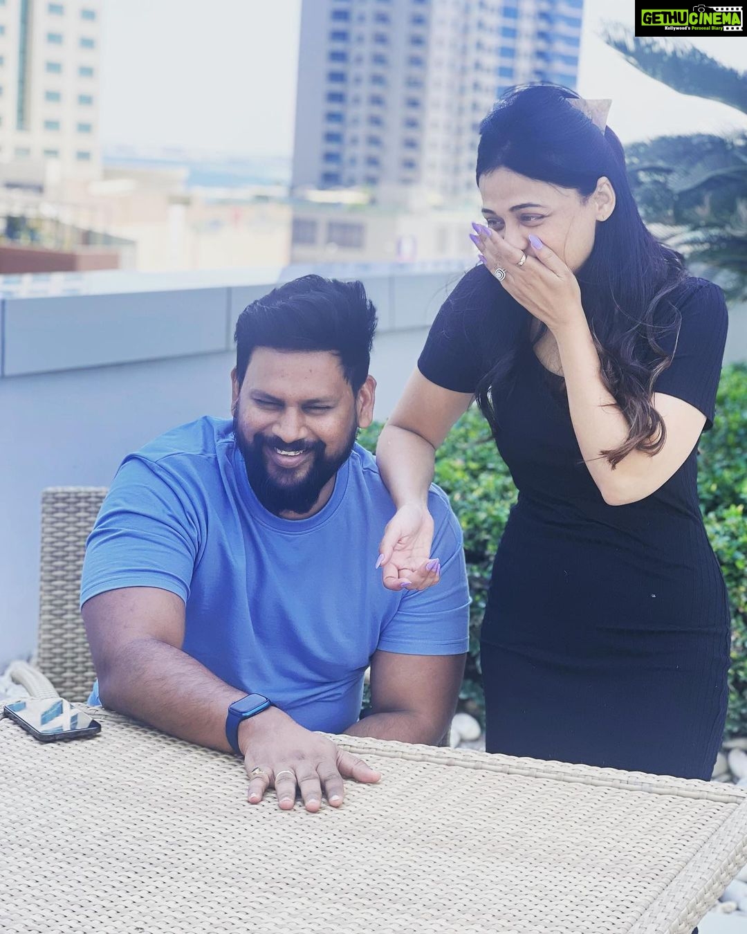 Prarthana Behere Instagram - Let’s create memories 💜 @abhishekjawkar