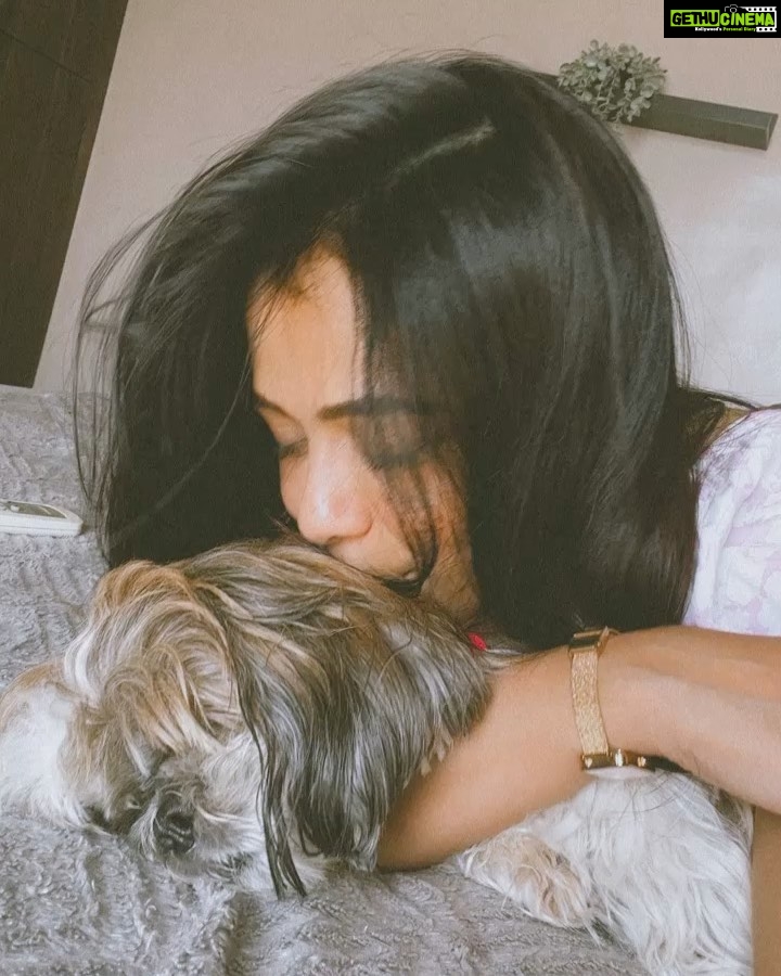 Prarthana Behere Instagram - Home stories…. .💕 . #lifeisbeautiful #happiness #goodvibesonly #happyme💜 #💕♾️